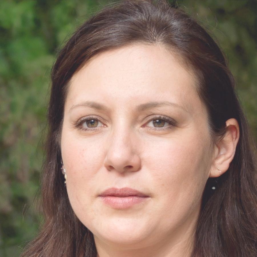 Sophie Mercier, Analyste Senior